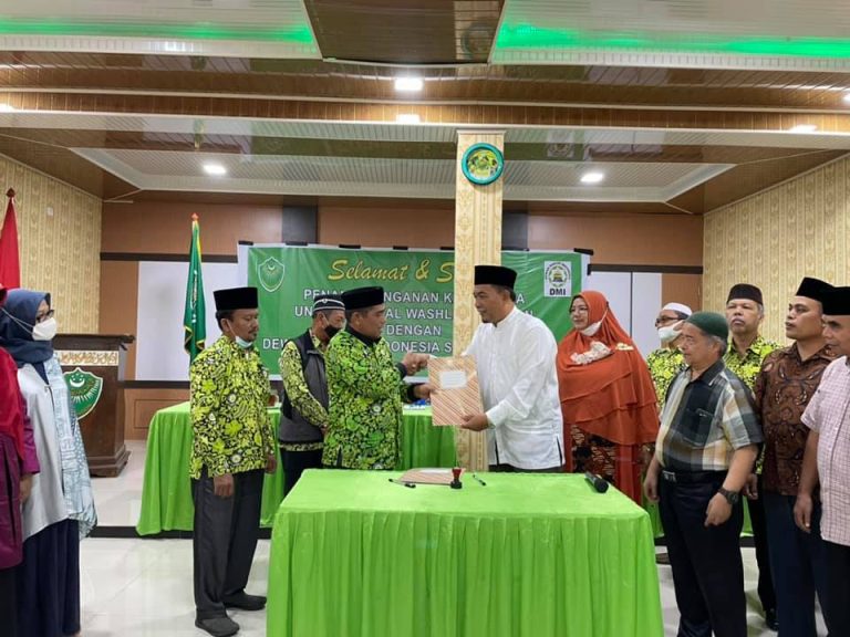 Penandatanganan MoU Antara UNIVA Medan dan Dewan Masjid Indonesia Wilayah Sumatera Utara